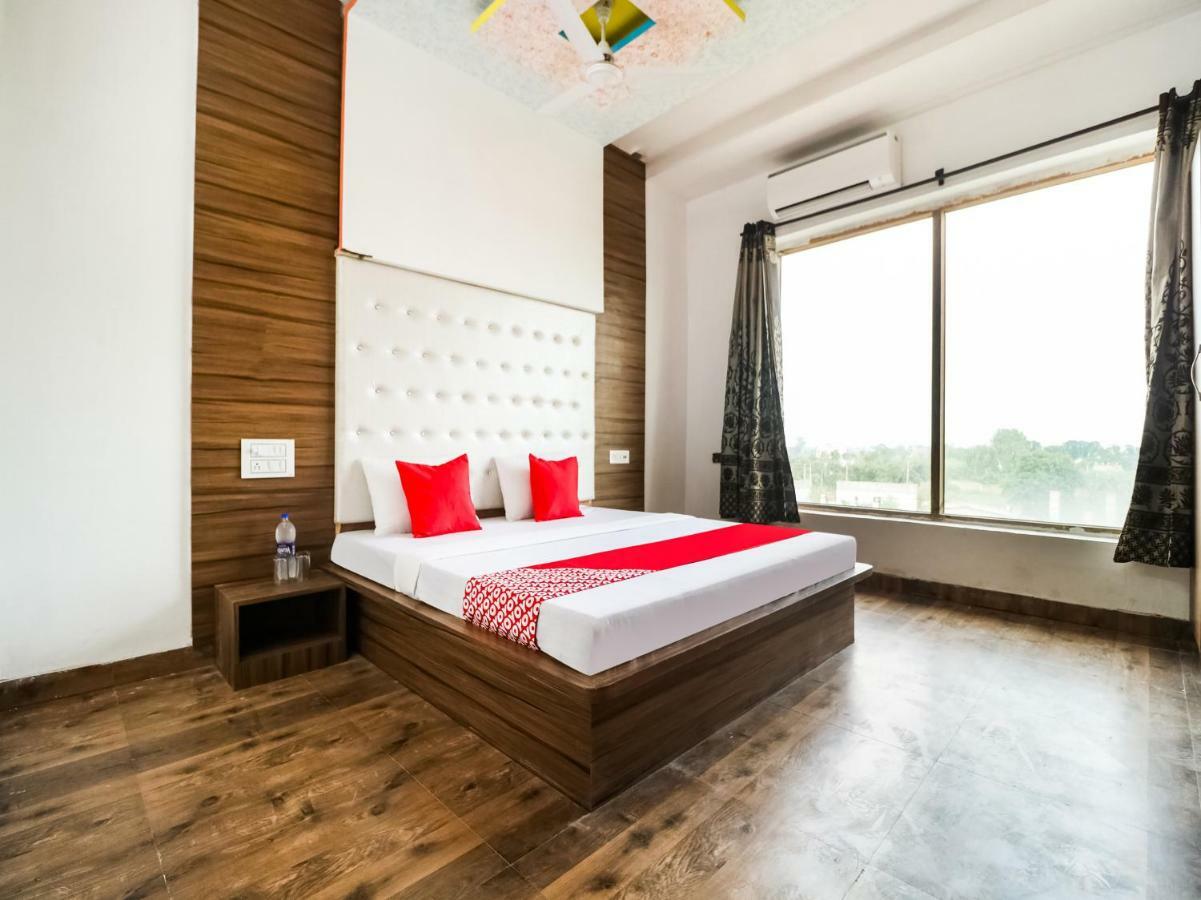 Oyo 47630 Grand Villa Moga Εξωτερικό φωτογραφία