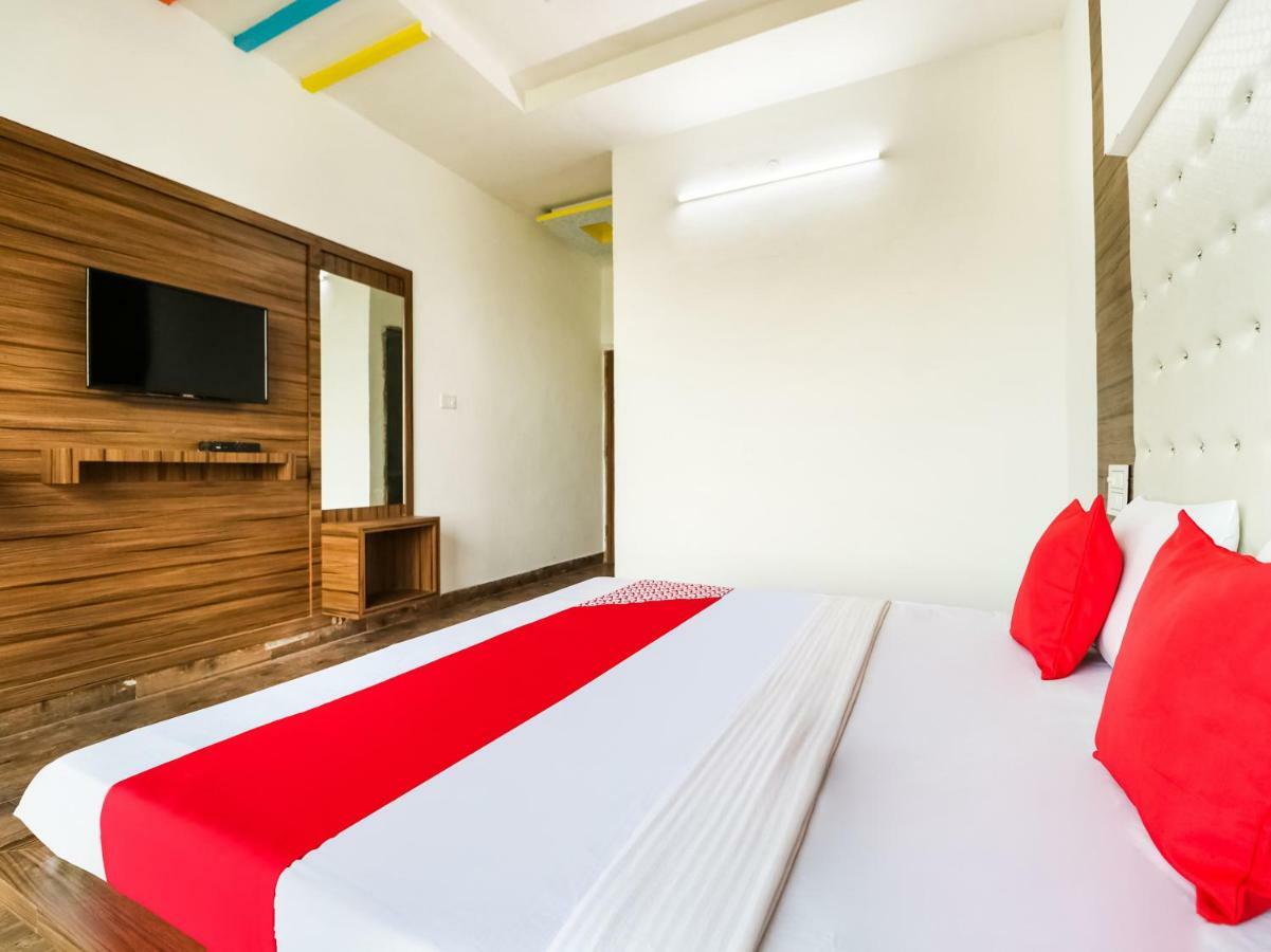 Oyo 47630 Grand Villa Moga Εξωτερικό φωτογραφία