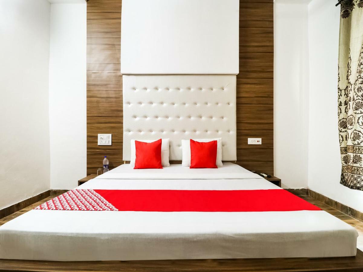 Oyo 47630 Grand Villa Moga Εξωτερικό φωτογραφία